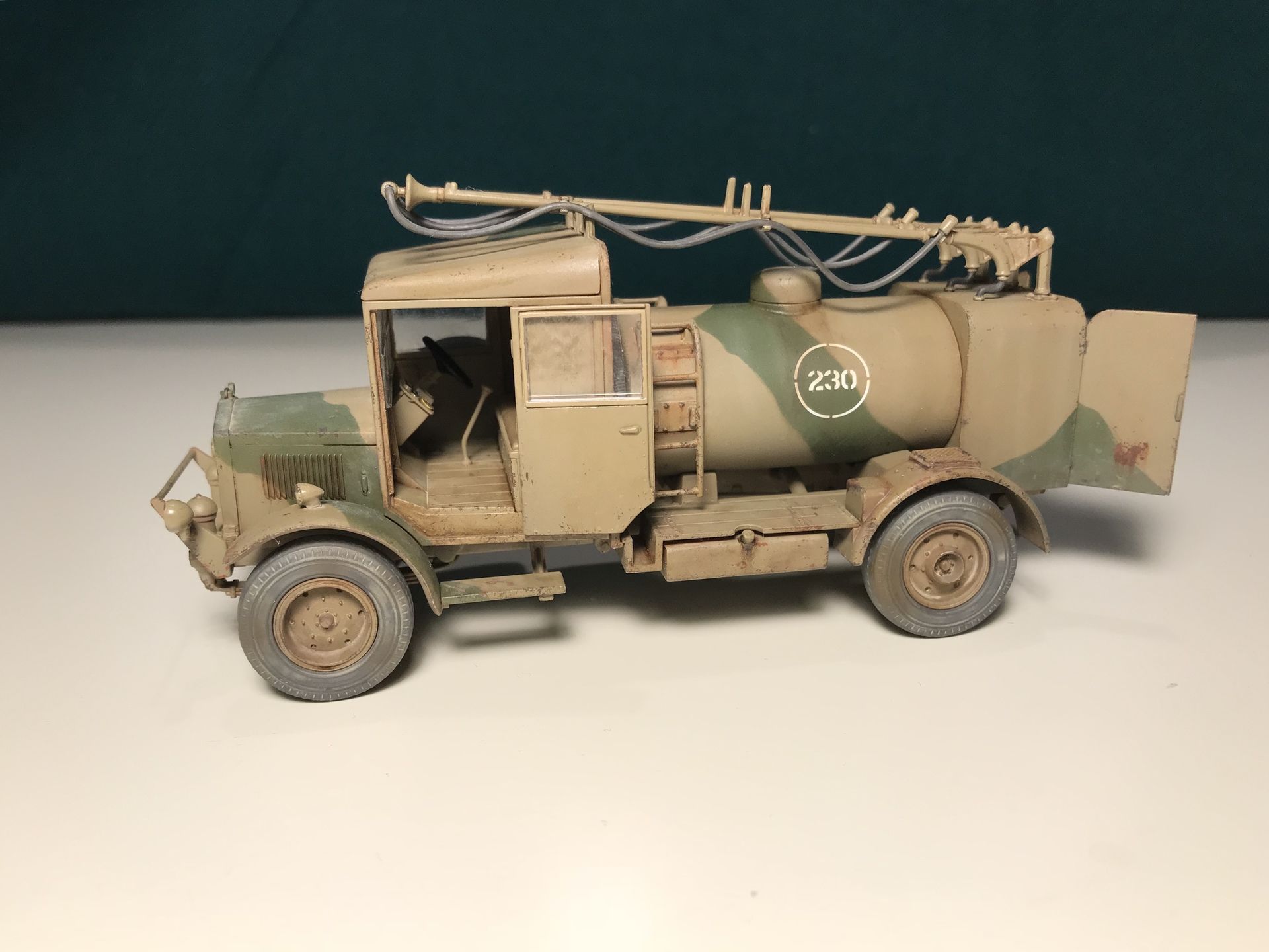 Albion 3-Point Refueller, 1/48, Airfix