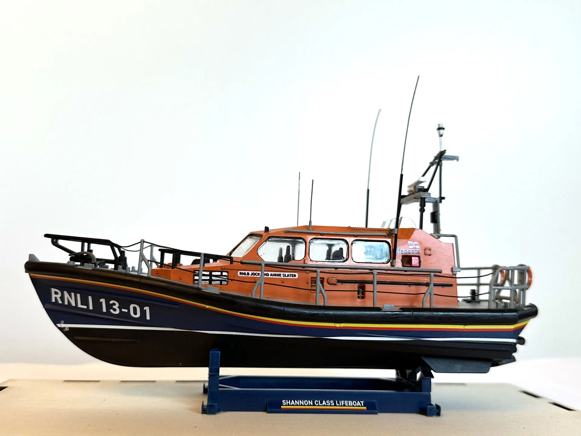 RNLI Shannon Class Lifeboat, 1/72, Airfix