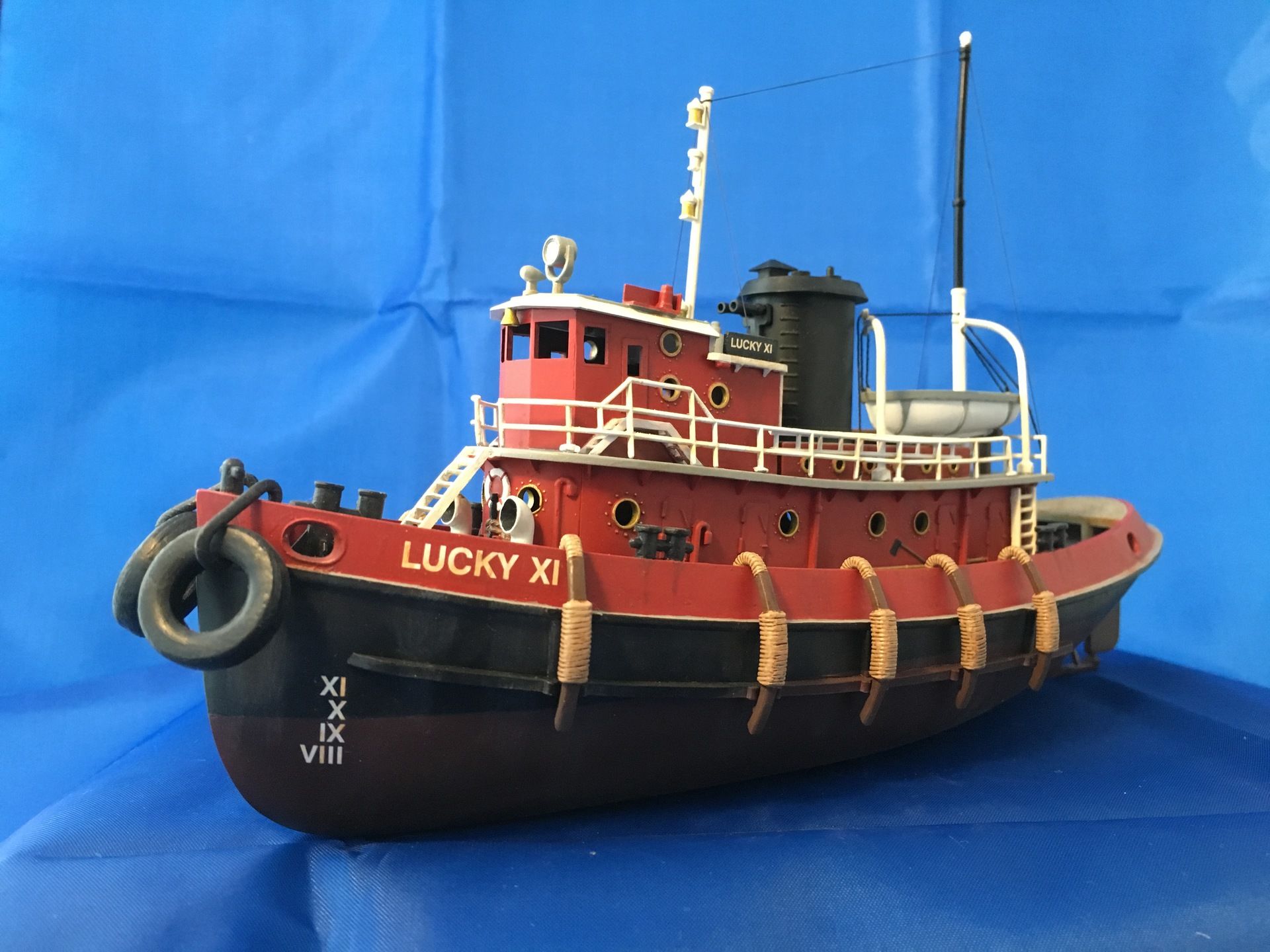Harbour Tug boat 'Lucky XI', 1/108, Revell